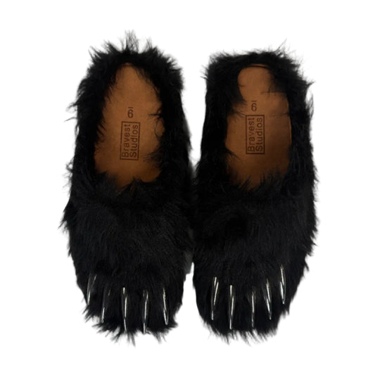 Bravest Studios Black Claw Mule