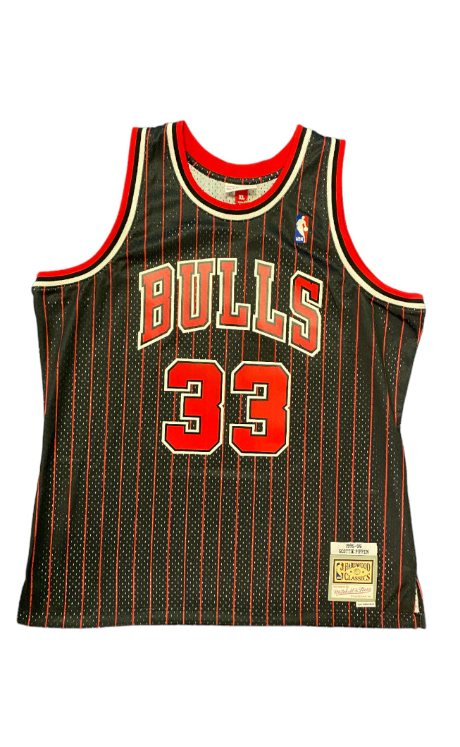 Mitchell & Ness Chicago Bulls “Pippen” Jersey